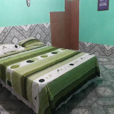 Хостел Alojamiento Picaflor Iguazu Пуэрто-Игуасу Экстерьер фото